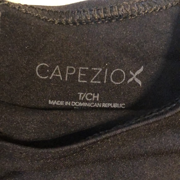 Capezio long sleeve leotard size 2-4 excellent condition - Picture 2 of 2